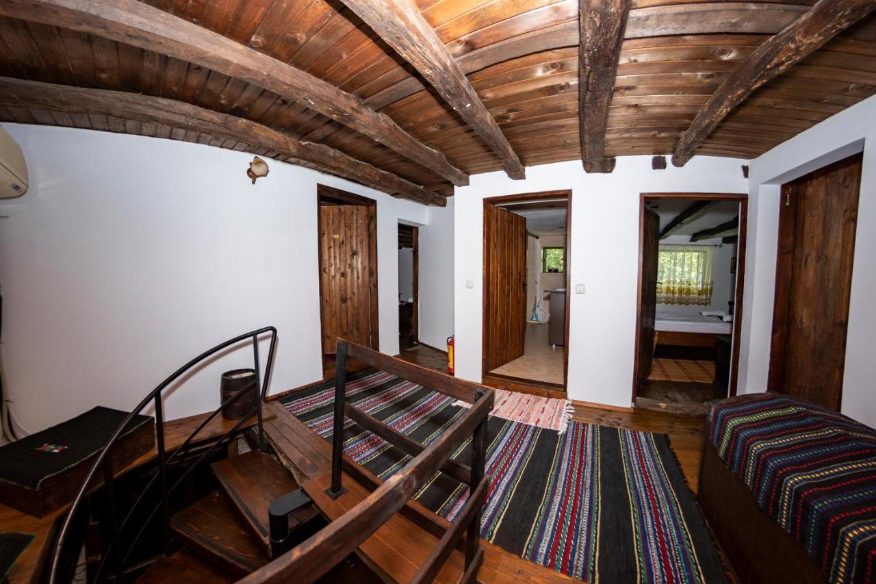 Villa "Суларската Къща" Gabrovo Esterno foto